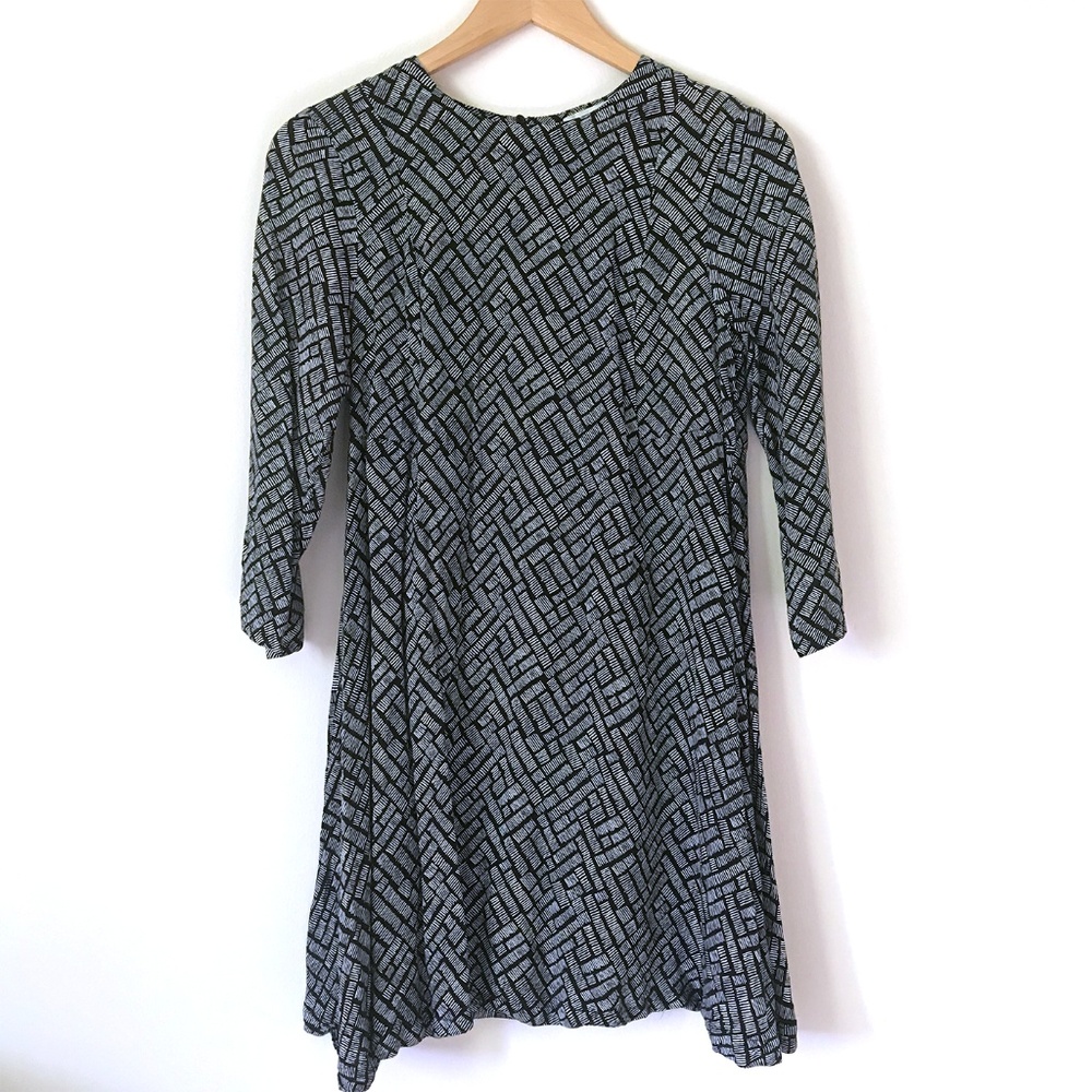 H&M Dress with Quarter-Length Sleeves